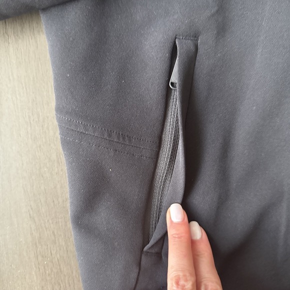 Athleta Women's Endless Bomber Jacket Full Zip Crop Size S New Loho Bride Black - Picture 9 of 14